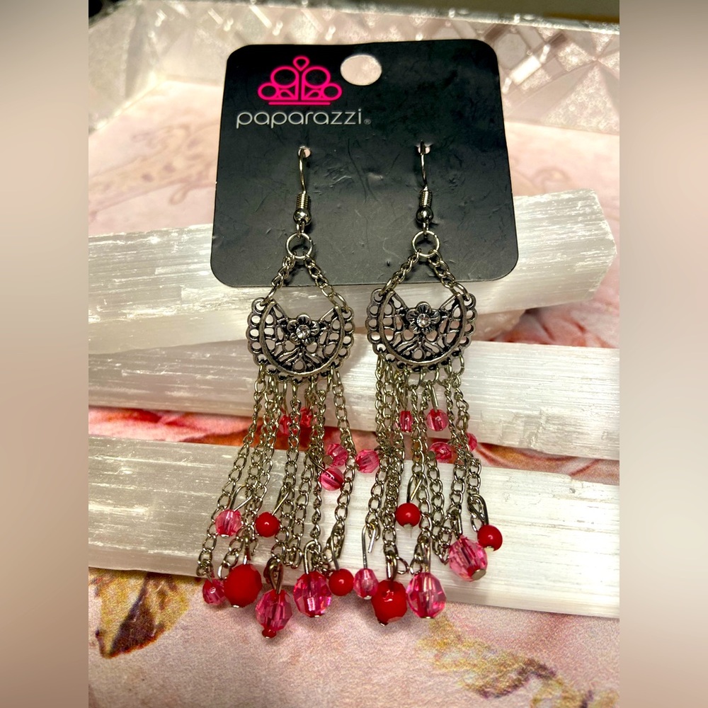 NEW - Paparazzi “Daisy Daydream” Pink Chandelier